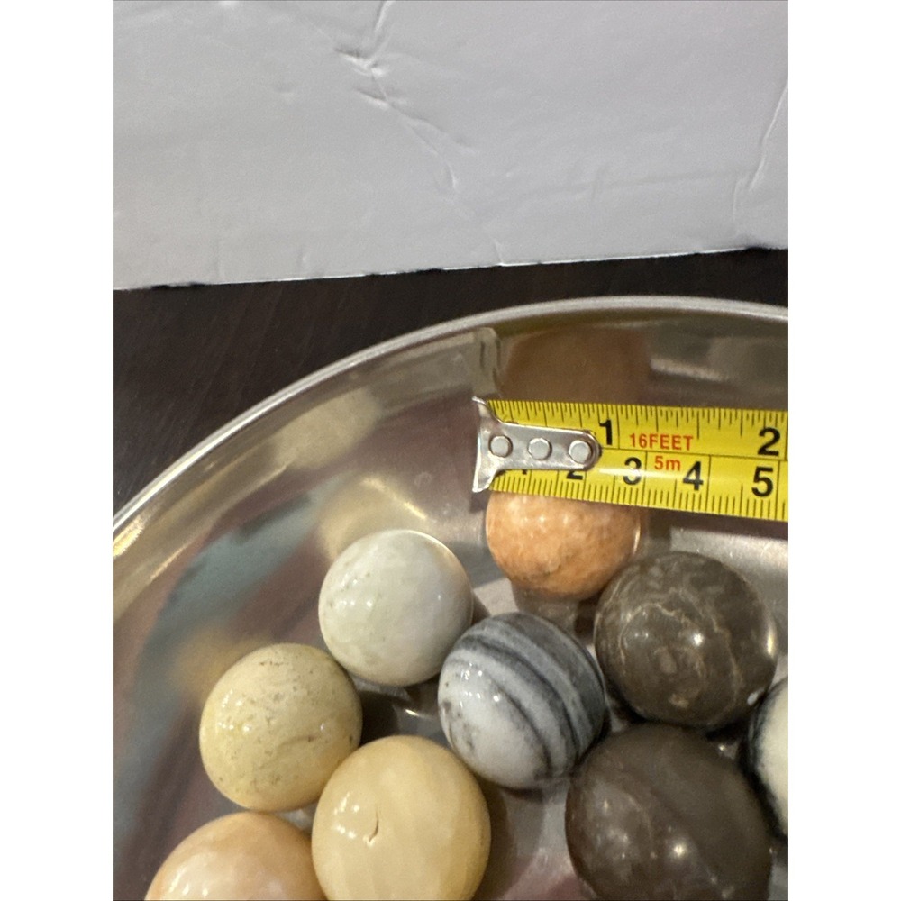 Lot of 19 1 inch polished stones - Picture 2 of 3